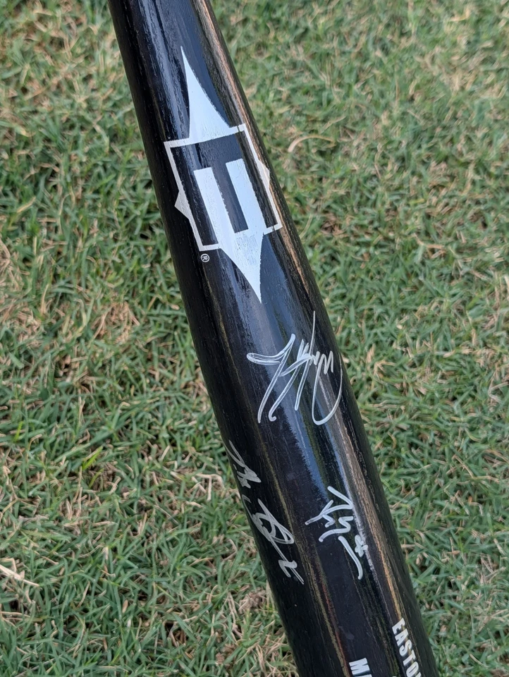 MULTI-SIGNED MLB BAT: Max Scherzer Justin Upton (Likely) Autographed Easton Pro - Image 4 of 4