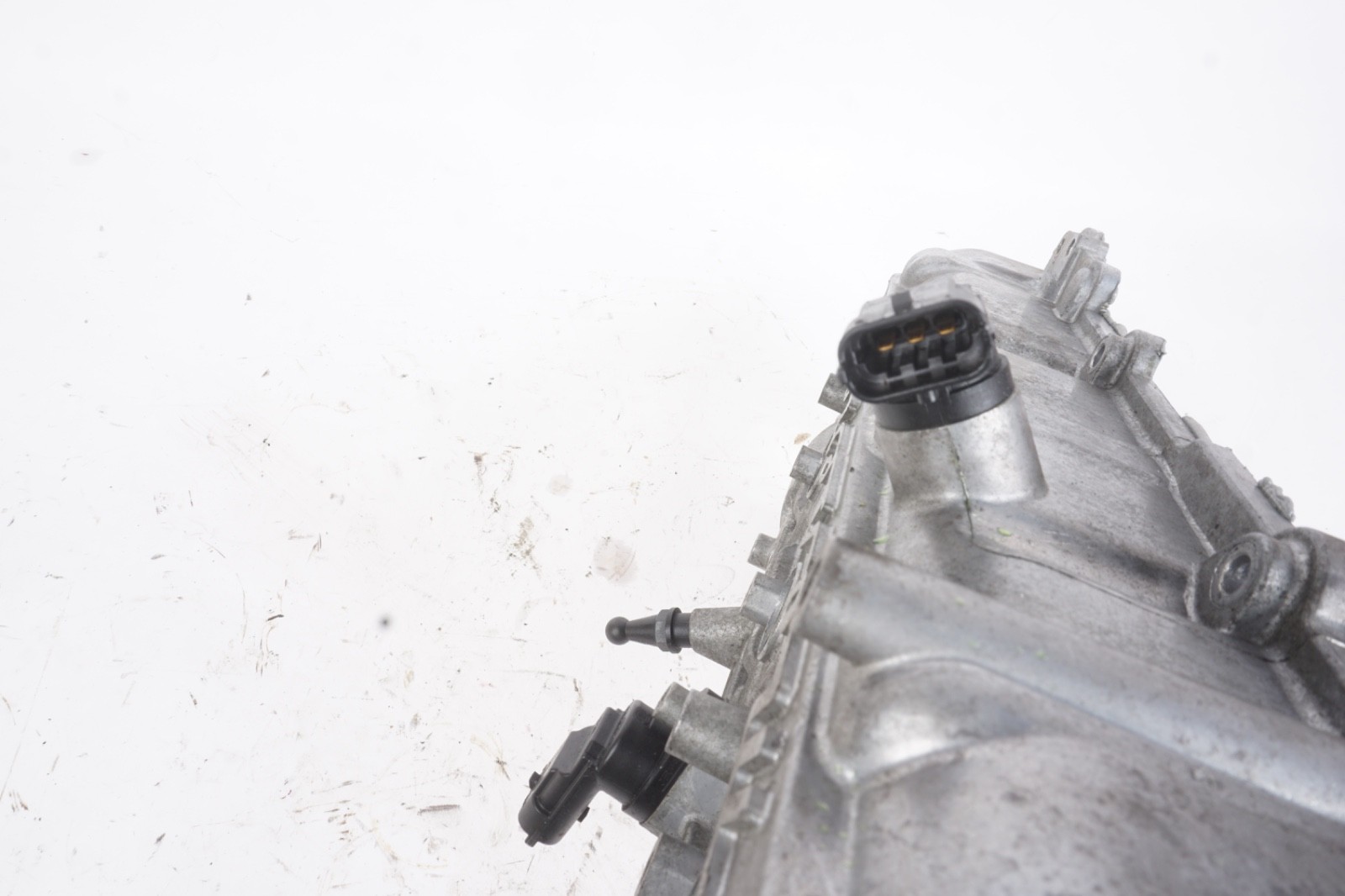 2014 - 2024 Maserati Ghibli M157 Left Cylinder Head Valve Cover OEM