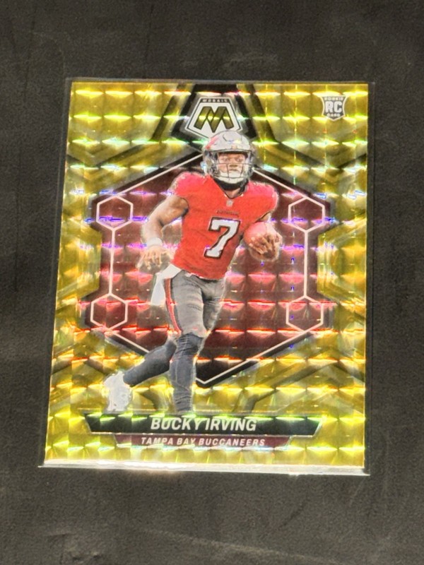 2024 Panini Mosaic - Rookies Bucky Irving #385 Reactive Yellow Mosaic Prizm (RC)