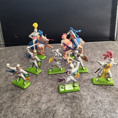 Britains Ltd. Deetail 1971 lot of Medieval Knights 