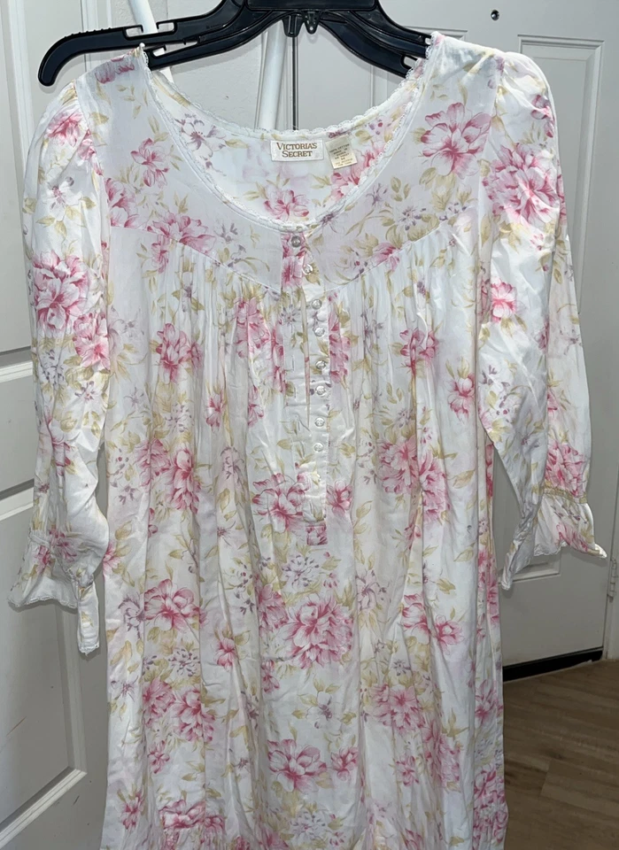 Camisón Victoria Secret Estampado Floral Cálido Acogedor Modesto Talla Med Algodón Dorado Laboratorio Foto 3 de 4
