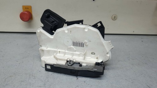 VW Türschloss vorne rechts passt in verschiedene Modelle 5K1837016B