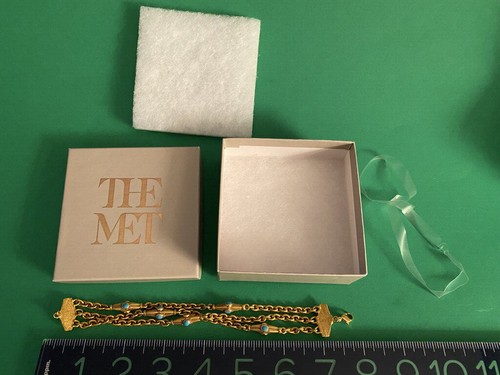 Metropolitan Museum of Art 24kt gold pl enameled Etruscan BRACELET New/w box - Picture 7 of 8