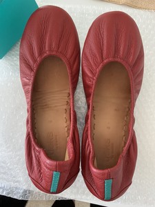 cardinal red tieks
