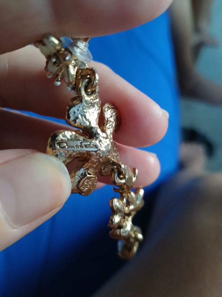 Pendientes de diseño oscar de la renta Foto 2 de 3