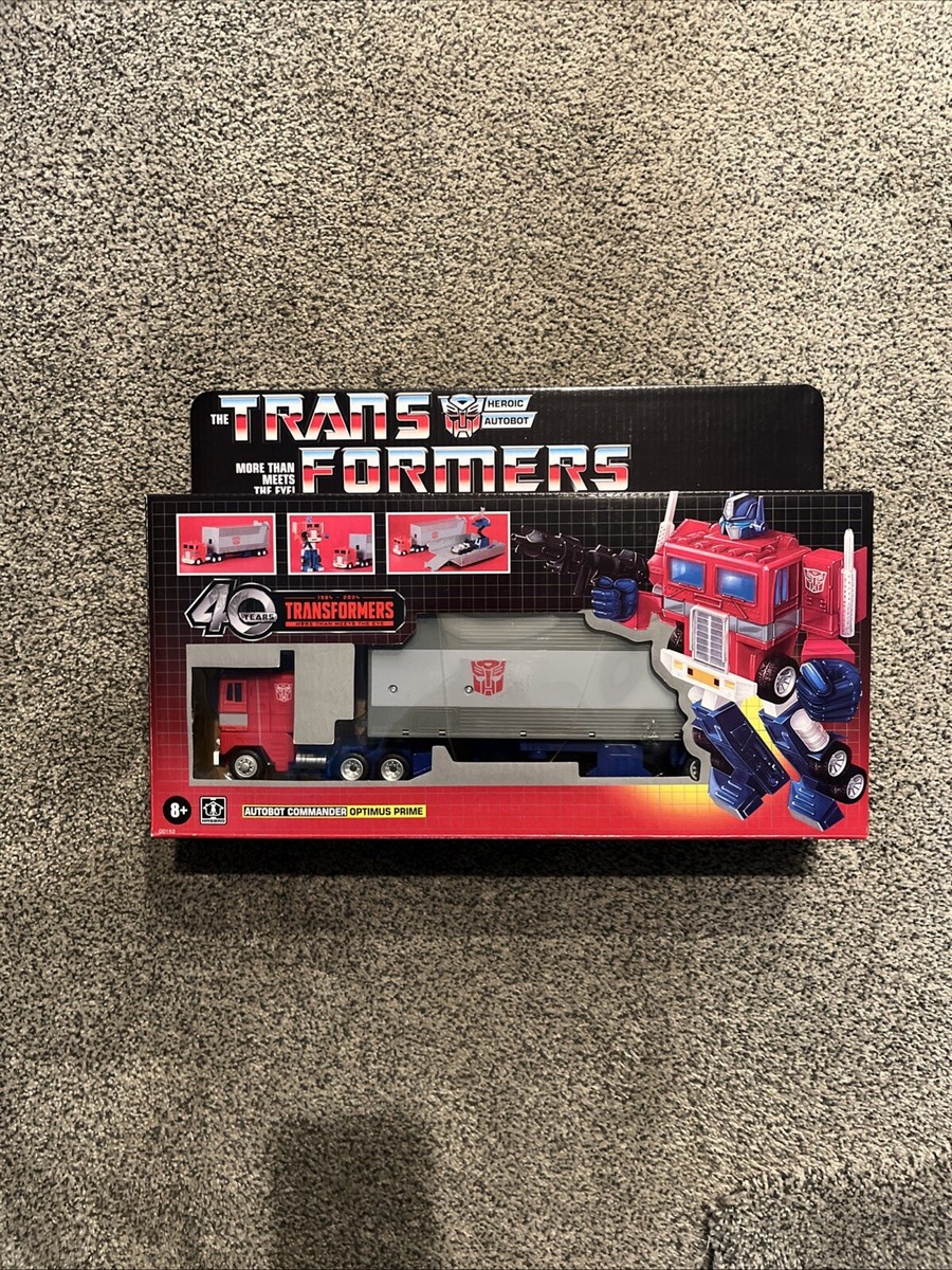 Transformers G1 Walmart Exclusive 40th Anniversary Optimus Prime New Sealed