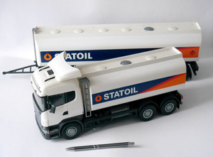 Tanker HZ SCANIA R 580 Highline STATOIL, EMEK MUOVI OY Finland in 1:24/25