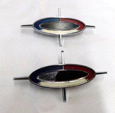 Nos Oem 1962 Ford Galaxie 500 Xl Roof Side Ornaments Emblem