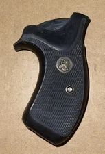 Pachmayr 03272  Compac Grip Smith & Wesson K & L Frame Round Butt