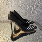 White House Black Market Black Pumps w/ White Accent - Size 6 — photo 7