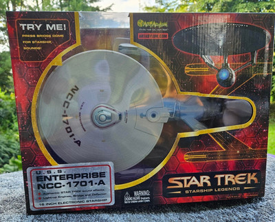 Art Asylum/Diamond Select Toys Star Trek Enterprise NCC-1701-A