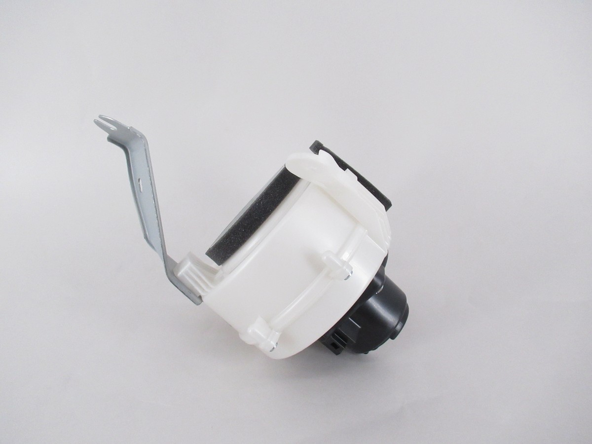 Genuine OEM Toyota 87130-47070 Battery Cooling Blower Assy 2004 