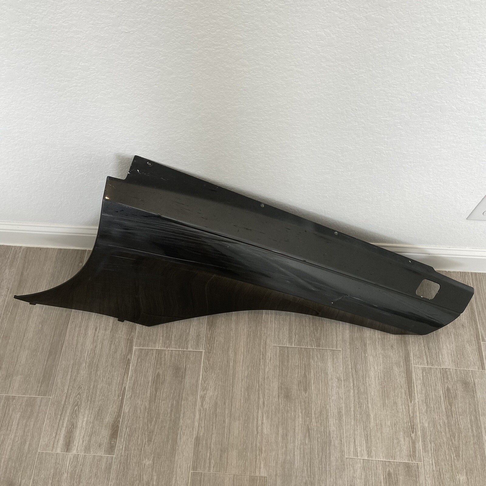 2012 - 2014 McLaren MP4-12C Left LH Quarter Rocker Panel Molding Oem 11A0497CP