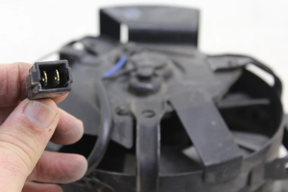 SUZUKI 05-09 / 11-19 BOULEVARD 01-04 INTRUDER VOLUSIA 800 OEM FAN RADIATOR A38D - Изображение 4 из 4