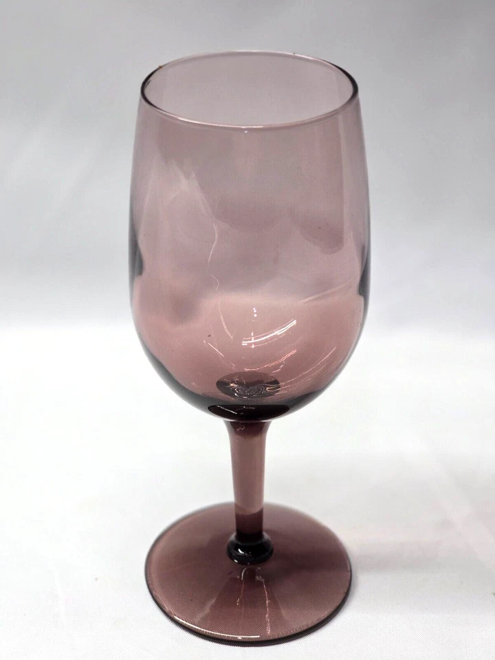 Copa de vino púrpura de amatista soplada LIBBEY GLASS de 6" PREMIERE PLUM - Juego de 4 en perfecto estado Foto 3 de 4