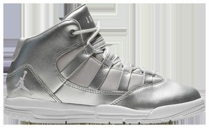 jordan max aura silver