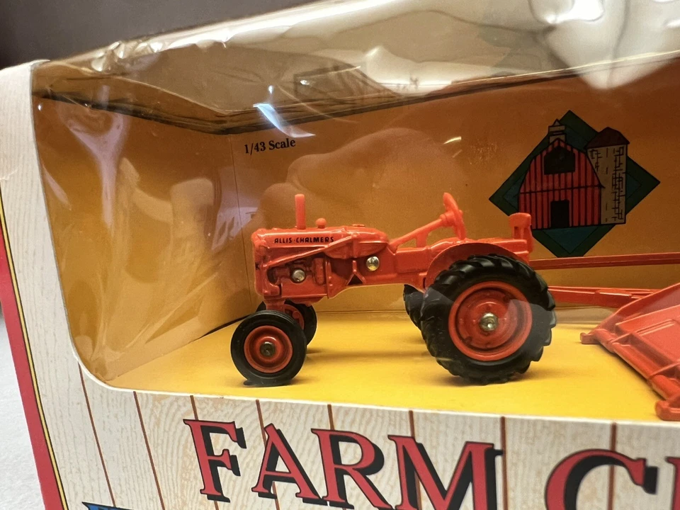 Ertl Farm Classics 1/43 Allis Chalmers Model "C" Tractor and Roto Baler - Image 3 of 4