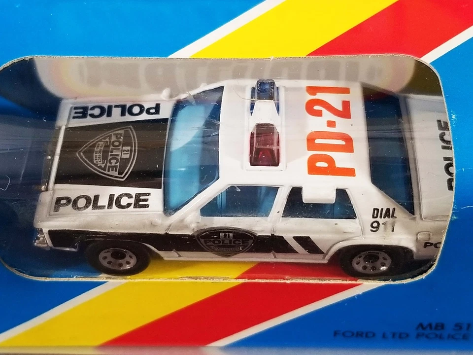 Matchbox Ford LTD Police / 1987 / MB51 / Caja ventana azul sin perforar Foto 3 de 4