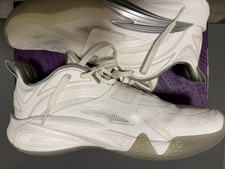 ANTA KAI 1 Men  s Basketball Low Top White Sneakers 8124C1102S-19