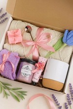 🌸 Personalized Birth Flower Gift Box – Cozy Self-Care Package