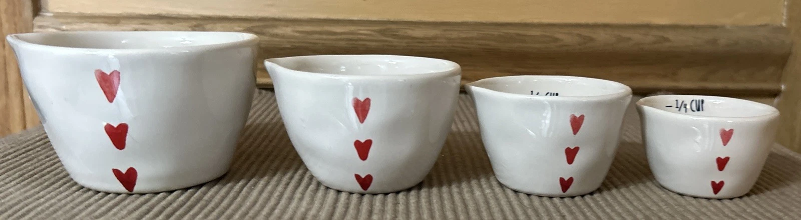 Rare HTF Rae Dunn Watercolor Hearts Measuring Cups