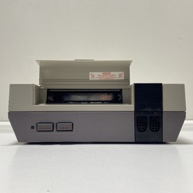 Nintendo Entertainment System NES-001 Console Bundle - Gray FOR PARTS 