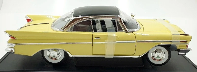Литая модель Road Signature масштаб 1:18 92738 — Desoto Adventurer — желтая/черная - Изображение 4 из 4