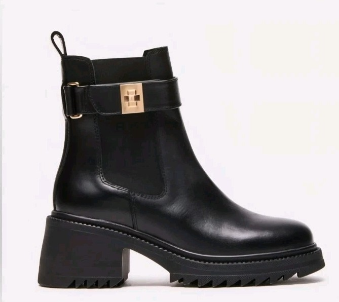 Steve Madden Women's Gates Ankle Boot, Black Leather 7M $130 MSRP