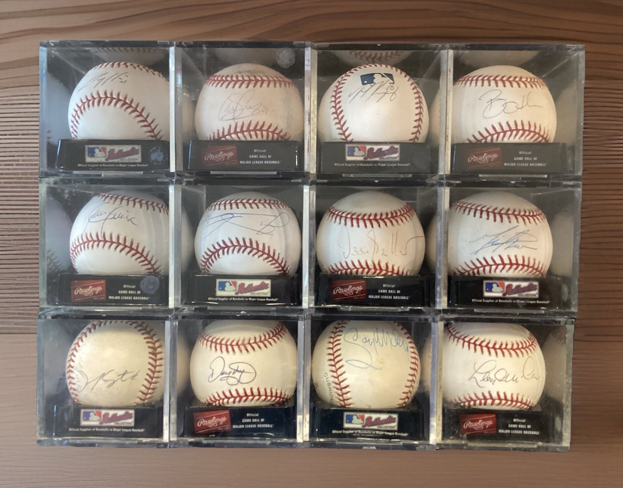 AUTOGRAPHED BASEBALL Lot view 13