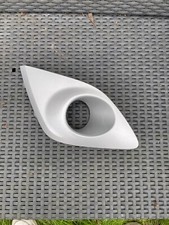 RENAULT GRAND SENIC OS DRIVER SIDE RIGHT FRONT BUMPER FOG LIGHT GRILL 261520001R