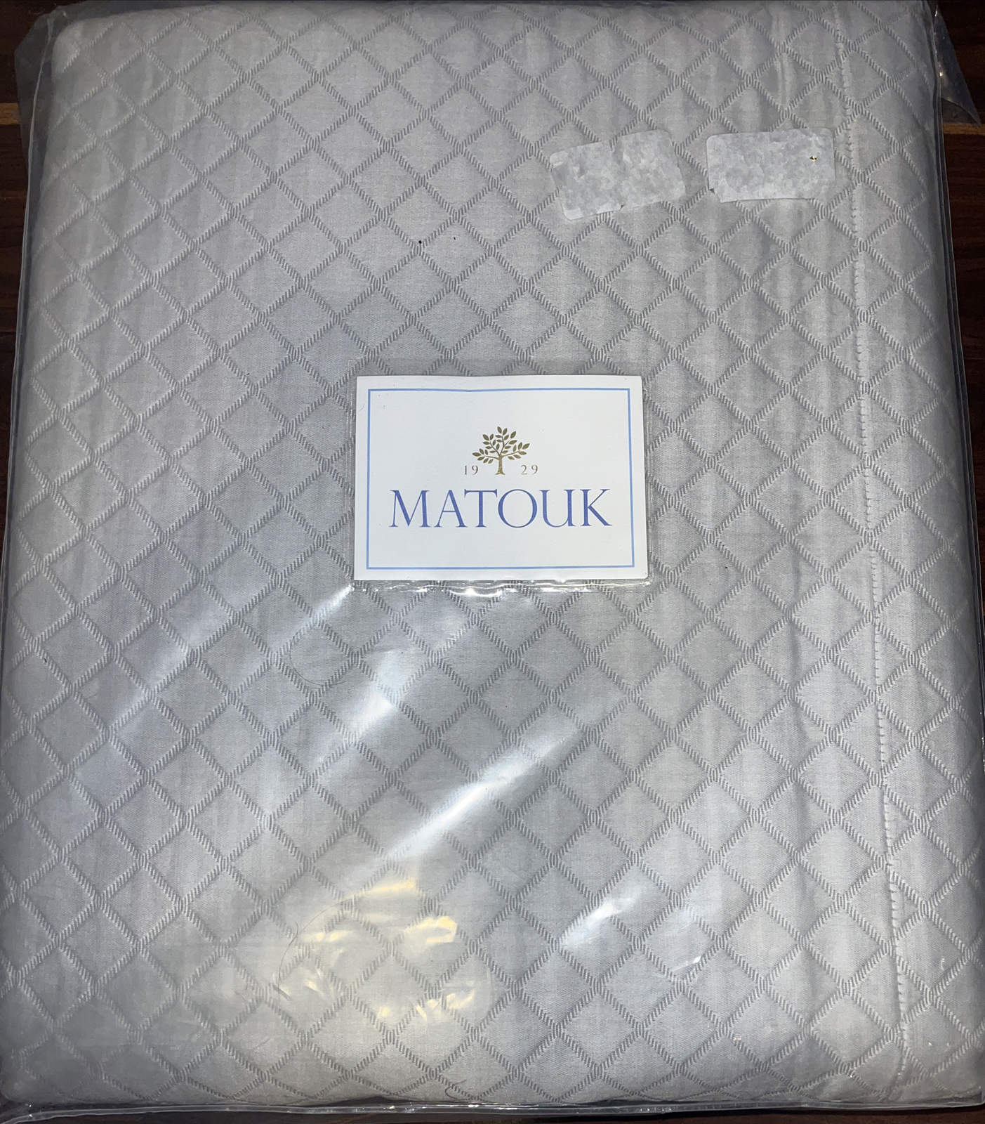 Matouk Nadia 500 TC Egyptian Cotton FULL / QUEEN Coverlet Silver 450