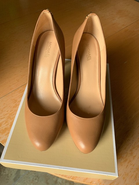 michael kors antoinette patent leather pump