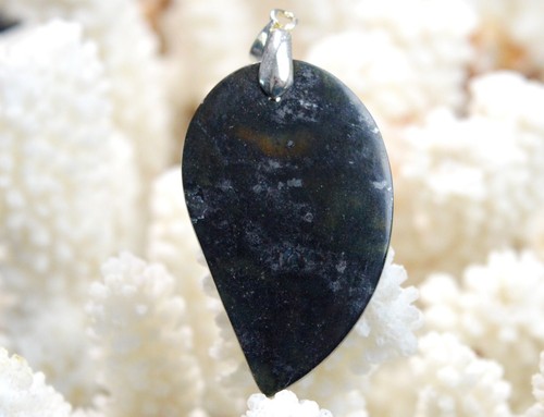 Quartz rose 40 carats - pendentif cabochon pierre naturelle