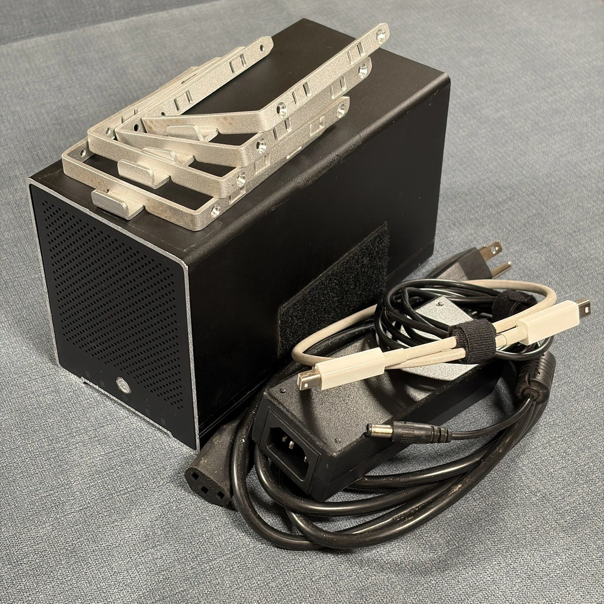 Akitio电脑驱动器外壳和底座| eBay
