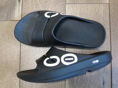 OOFOS Men's Black/White OOahh Sport Recovery Slides M10 W12 EU 43