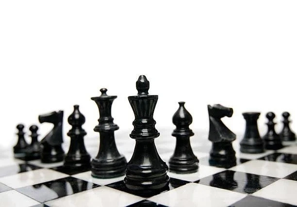 12" White marble Chess Set Pieces Handmade Mop Inlay Christmas New Year Gifts - Image 4 of 4