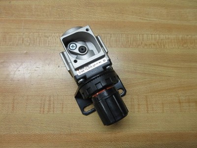 SMC AR20K-02BE-1 Regulator AR20K02BE1 W/Bracket