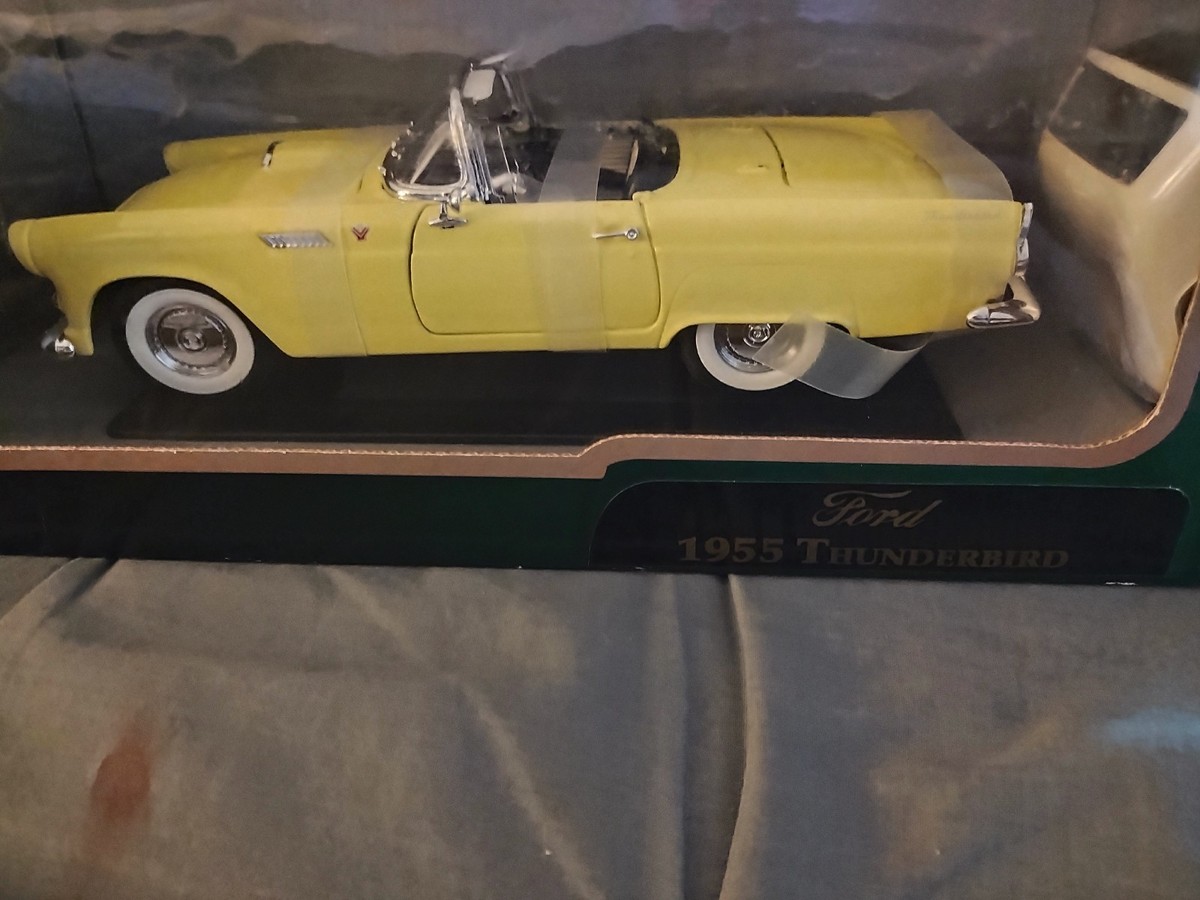 1955 Ford Thunderbird Yellow 1/18 Diecast Model Car by Road