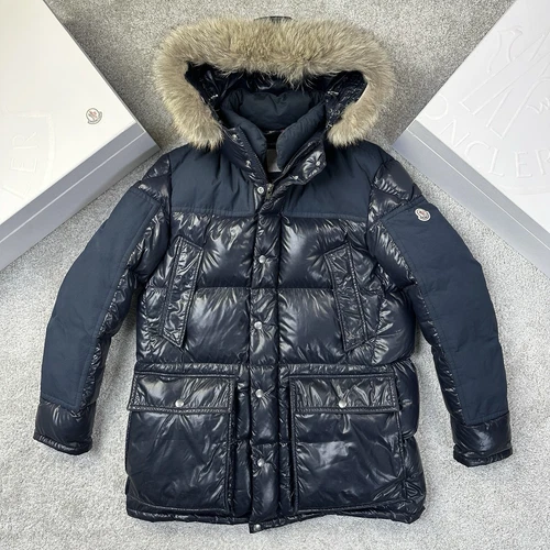 Moncler Frey Puffer Coat vera pelliccia taglia 5 (X XXL) ottimo prezzo consigliato £ 1500
