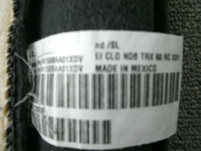 Dodge Dakota TRX Asiento Trasero Derecho Inferior Cubierta Paño Foto 3 de 3