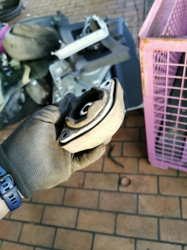 Motor Lager Halter Audi Skoda VW A4 B5 8D B6 Passat 3B 8D0399151J