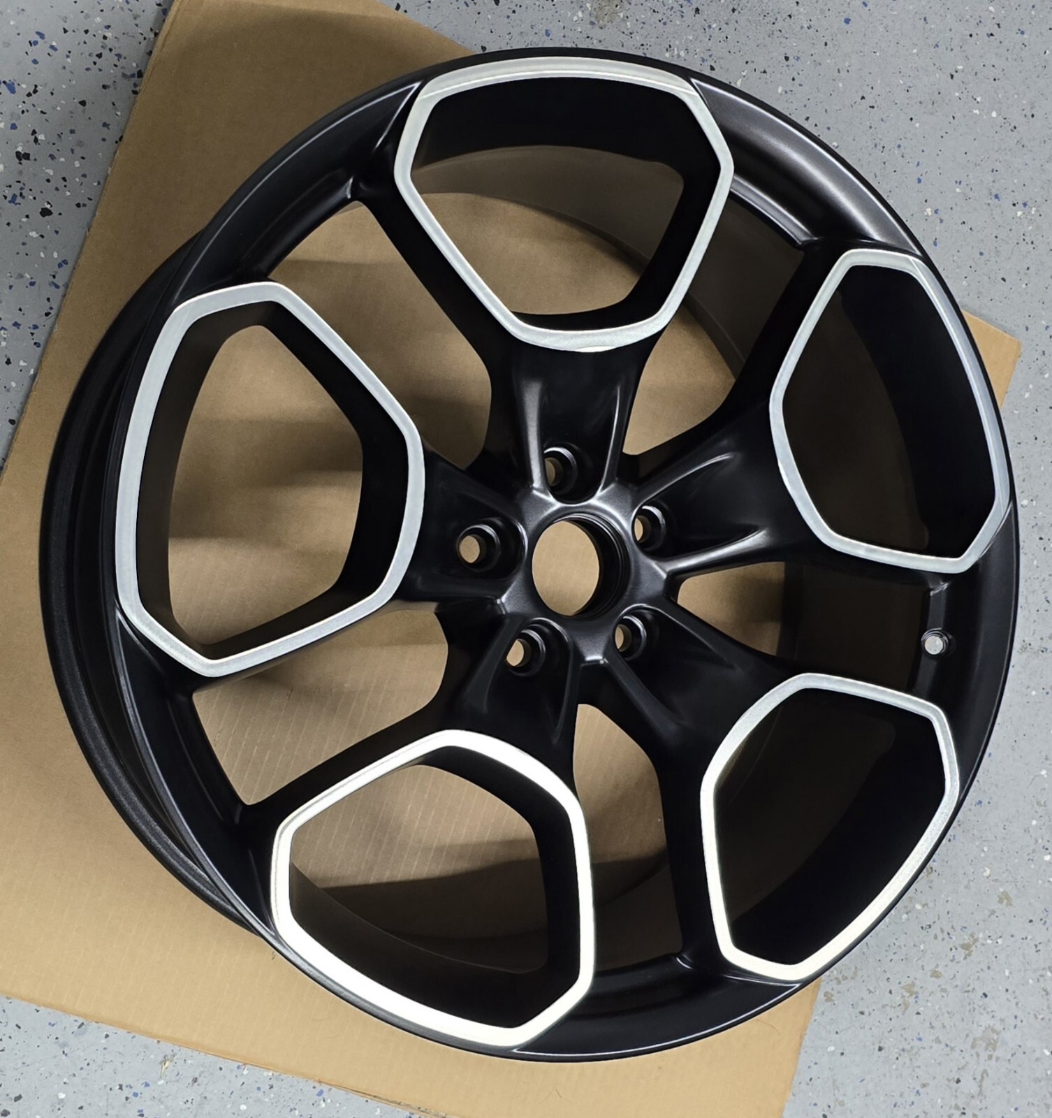 Lamborghini Huracan 20'' Front Diamond Black Wheel Rim 8.5JX20H2 4T0601017AL OEM