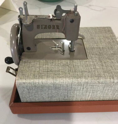 mini sewing machine case