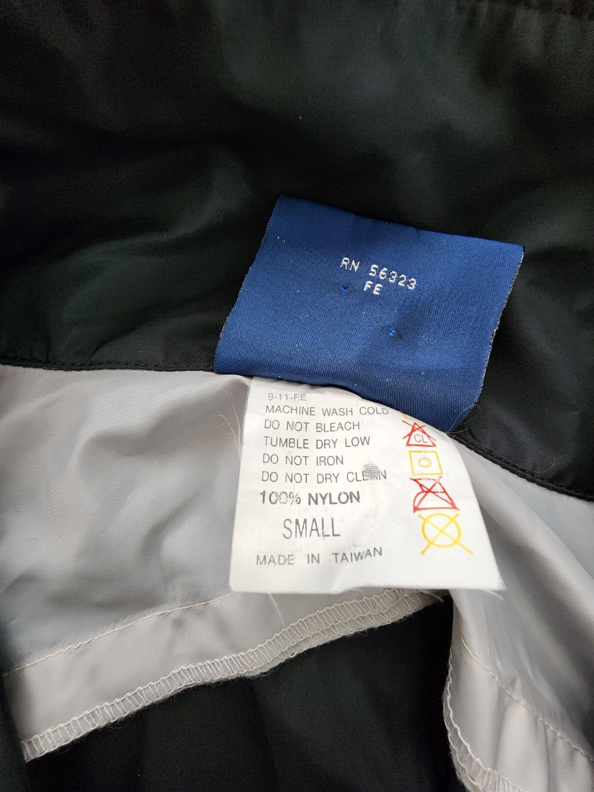 SACAI X NIKE Giacca a vento nylon pullover 1 2 zip Nike Sportswear vintage anni 80 piccola