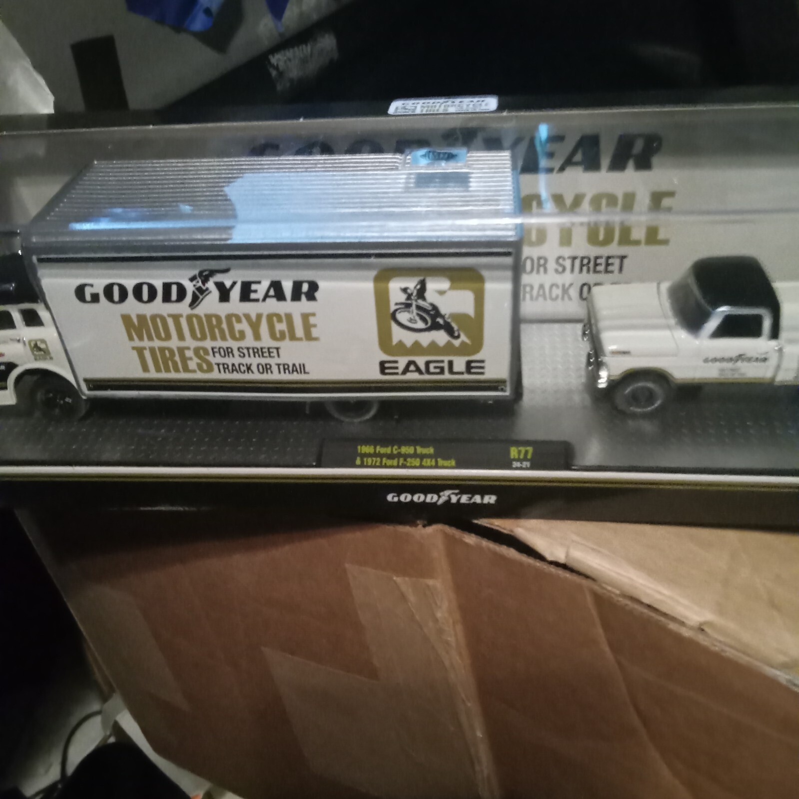 2024 M2 machines 1966 C950 truck and 1972 F-250 4x4 r77