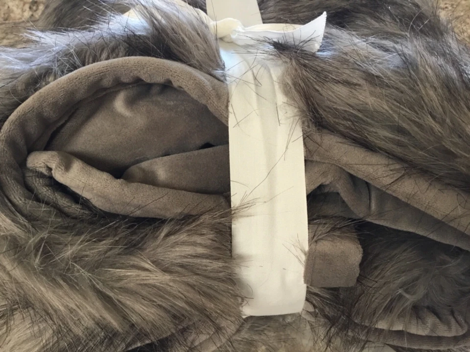 Pottery Barn Faux Fur Luxe Ombre Throw Blanket gray ombré 50x60-NWT - Image 3 of 3