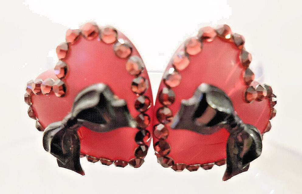 Tarina Tarantino earrings red hearts Lucite Swarovski crystal