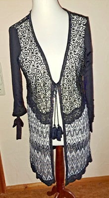 TREDY Longjacke mit Spitze schwarz weiß Gr. 42 Cardigan sportlich elegant Jacke