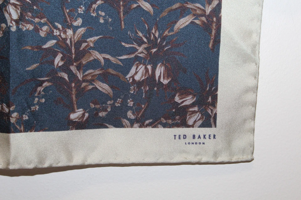 TED BAKER PAÑUELO BOLSILLO HOMBRE 100% SEDA FLORAL 13" X 13" (VER DESCRIPCIÓN) Foto 4 de 4