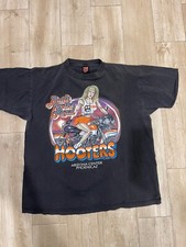 Vintage Hooters 1996 T-shirt Single Stitch Blonde Harley Native Sun USA Made XL